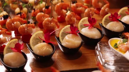 delicious seafood dishes in the Japanese restaurant