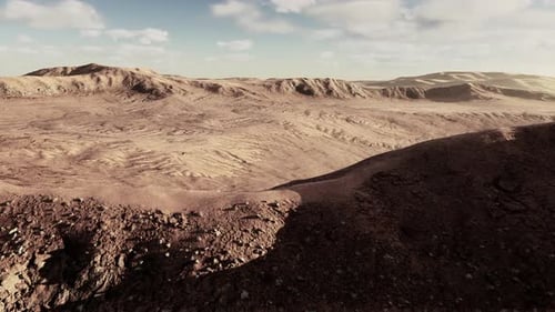Puesta de sol sobre las dunas de arena en el desierto