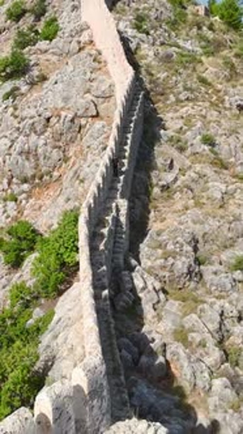 Vertical Video Coastal Expedition A Summer Ascent to Alanya's Historic Citadel
