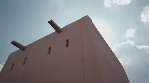 Plongez dans le passé au village historique d'Al Bilaad, à Oman. Patrimoine riche, immersion culturelle et tradition