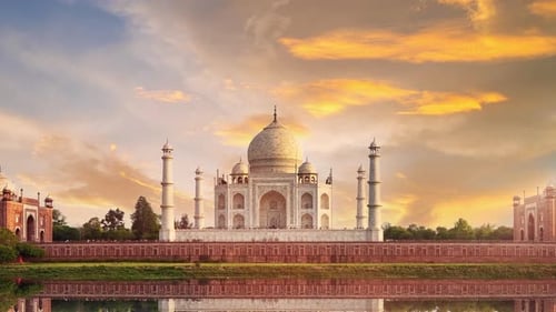 Time lapse of Taj Mahal, an ivory-white marble mausoleum on the south bank of the Yamuna river.