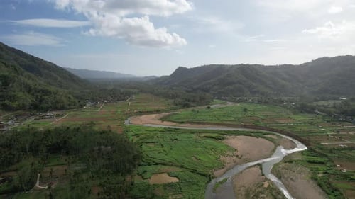Vue aérienne de Pacitan, Indonésie