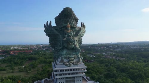 Statue de Garuda Visnu Kencana.