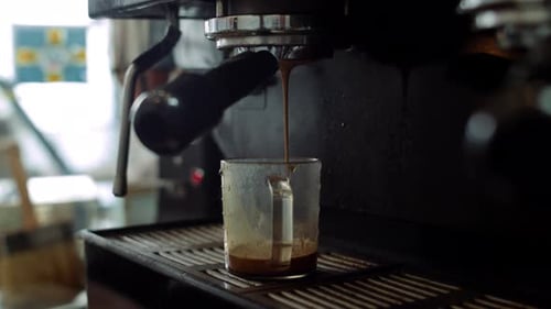 Making a hot cup of coffee in 4k