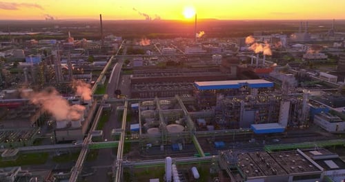 Fábrica de la industria química en Sunset Germany Cologne Dusseldorf