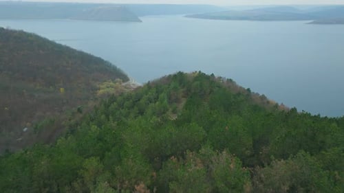 Fluss, Wald, Blick auf das Wasser, Landschaft, Berge, Luft, Natur