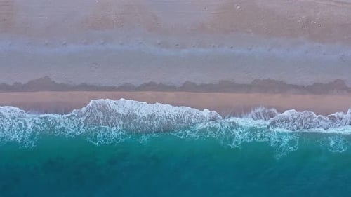 Serene Sea Waves on the Beach