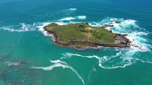 Luftbild kleine Insel.