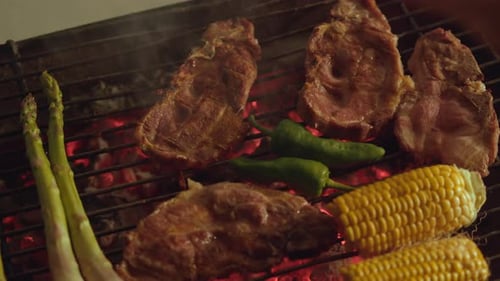 Viande et légumes au barbecue