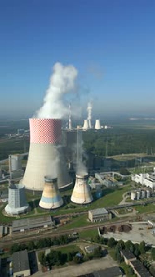 Vista aérea de una central eléctrica de carbón