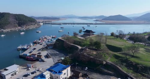 Paisagem panorâmica do oceano e porto da costa oeste, Boryeong, Coreia do Sul