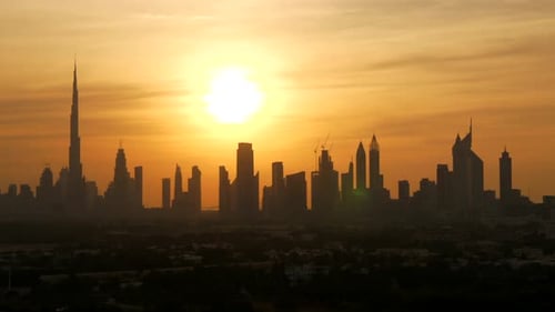 Faszinierende Silhouette des Unternehmens- Finance District im Stadtbild