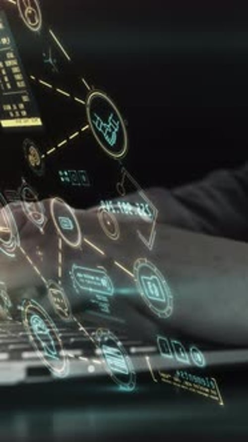 Realización de tareas en una computadora portátil con una pantalla holográfica adjunta
