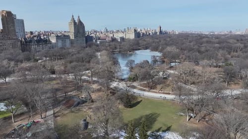 Central Park. Downtown City. Leisure Park Landscape. Metropolitan District.
