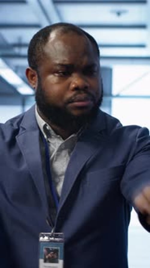 Vertical Video IT Expert Managing Data Center with Advanced Technology