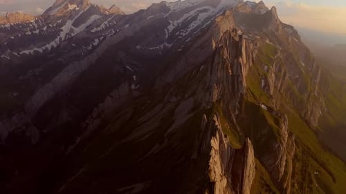 A slow reveal of the beautiful landscape of schaefler mountain. Its a droneshot in very high altitud