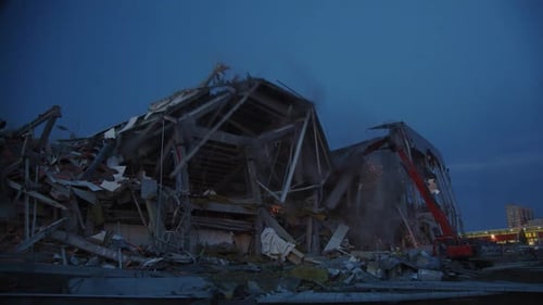 La machine fonctionne à proximité d'un stade de hockey dangereux en soirée