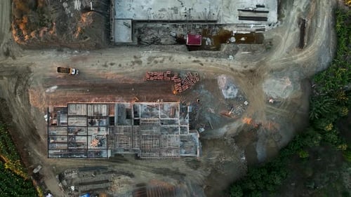 Vuelo aéreo sobre un desarrollo de nuevas construcciones