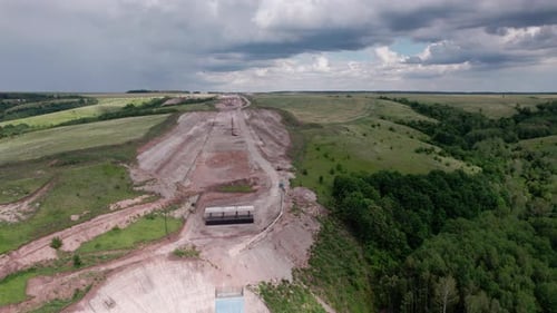 Superficie lisa para la construcción de una ruta en un área hueca