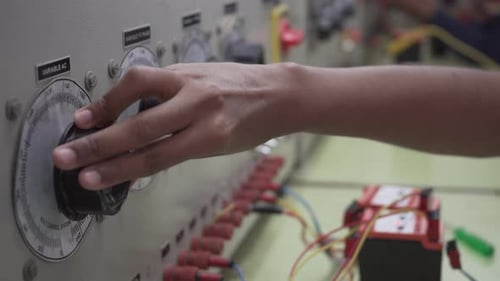 Pruebas de equipos electrónicos utilizando electrónica sofisticada