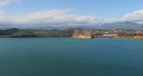 Fábrica de fundição de níquel Doniambo, Noumea, Nova Caledônia.