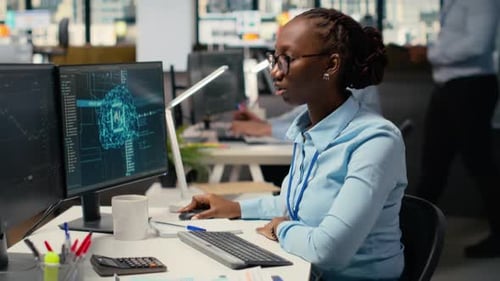 Trader in Office Leverages AI Technology on PC to Interpret Analytics Charts