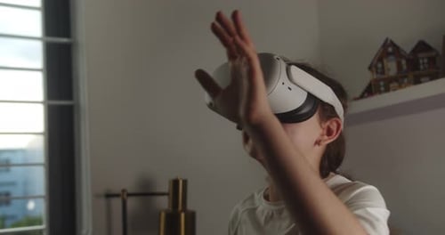 Child Exploring Virtual Reality in Home Setting