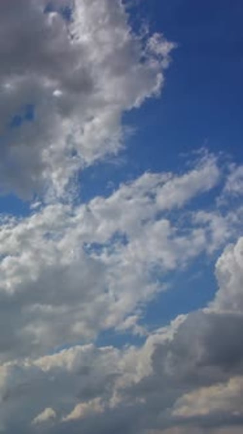 Dynamic Vertical Cloud Time-Lapse
