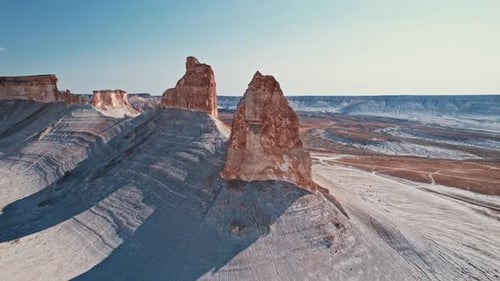 Experience the Breathtaking Majesty of Natural Formations in Stunning Desert Landscapes