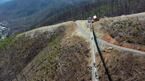 Skybridge en Gatlinburg, Tennessee, en un día soleado