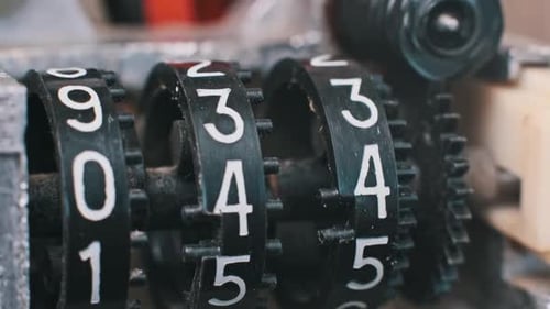 Números contrarrotativos mecânicos antigos