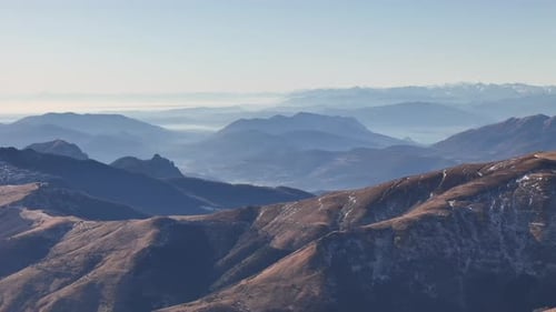 Pizzo di Gino es una montaña de Lombardía, Italia. Con una elevación de 2.245 m