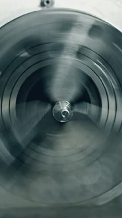 High-precision cnc lathe cutting metal