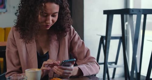 Online Messaging Concept