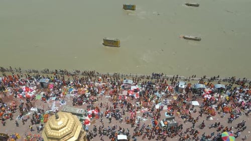 Vidéo du drone Haridwar 4k HAR KI PAURI, Vue par drone de Har ki Pauri Haridwar, vidéo Haridwar, Mata Mans