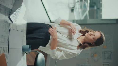 Vertical Video A Female Architect Turns Her Ideas Into Reality Creating Unique