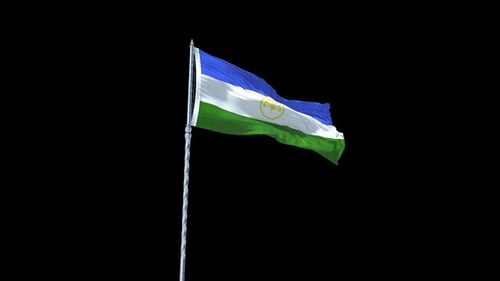 Bandeira do Bashkortostan acenando de forma realista com o céu com canal alfa