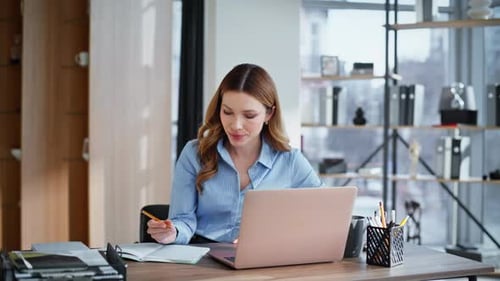 Successful Manager Working Corporate Workplace Closeup Confident Businesswoman