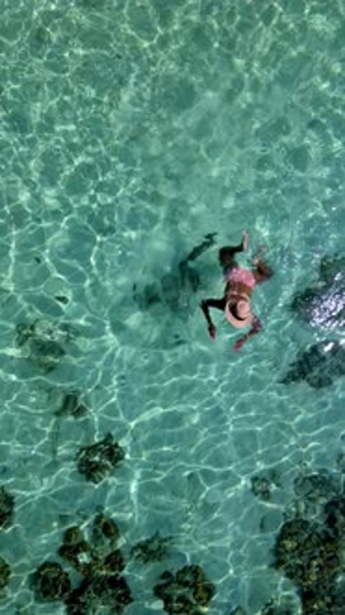 Discovering the Crystal Clear Waters of Koh Kradan Thailand While Swimming and Relaxing