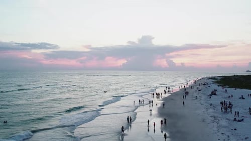 Beautiful Florida sunset in Sarasota. Forward moving shot of horizon. 60 fps