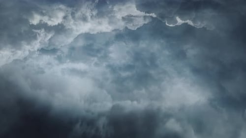 trovoada, nuvens cumulonimbus se movendo no céu com relâmpagos