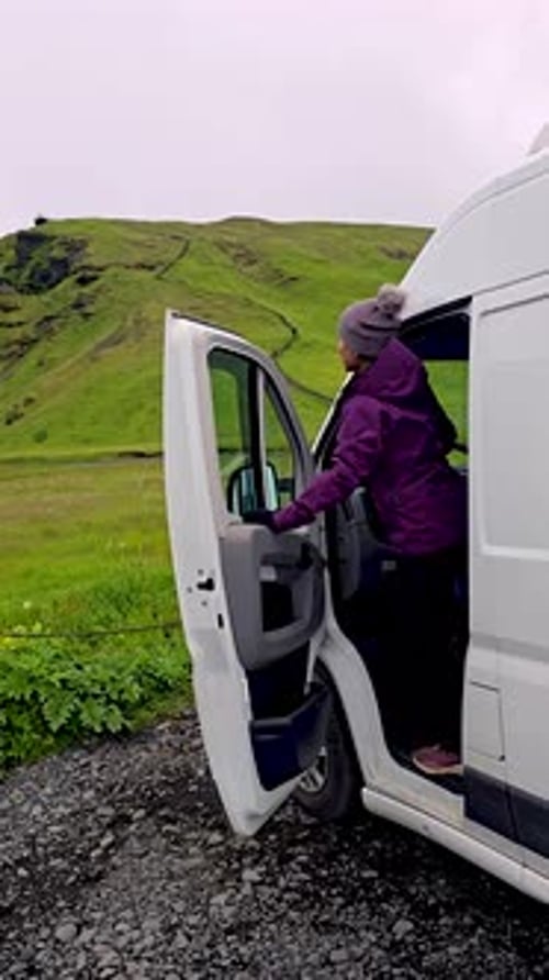 Exploring the Breathtaking Landscapes of Iceland From a Camper Van Adventure