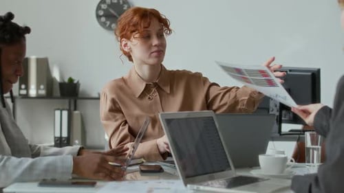 Business Meeting: Data Presentation in Modern Workplace