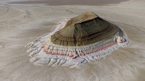Vista aérea del tiramisú kyzyl kup, Kazajstán.
