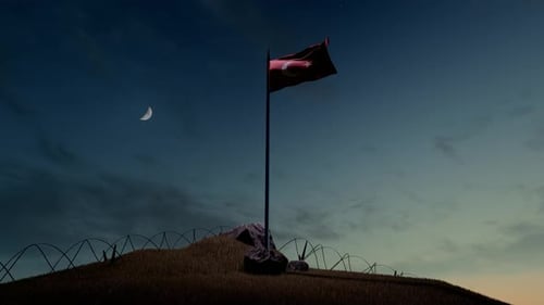 Drapeau turc en soirée à la frontière et ciel en timelapse