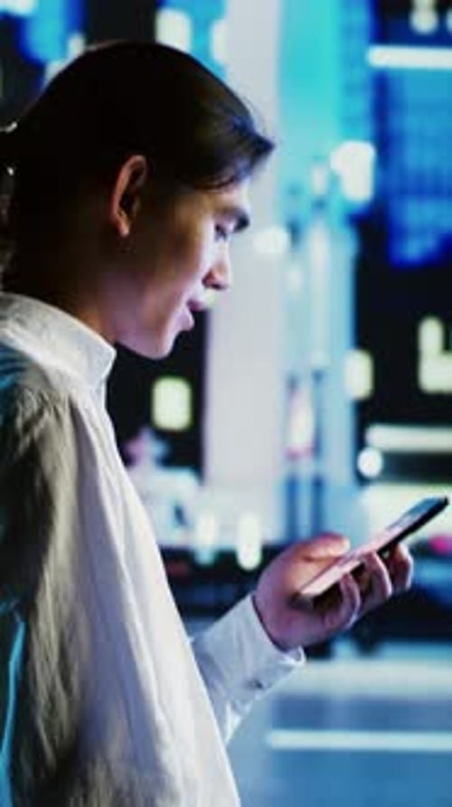 Vertical Video Man Online Shopping Walking at Night
