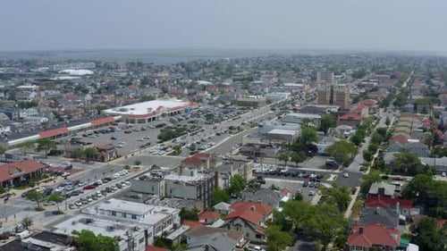 Residential and commercial properties fill the neighborhood of Long Beach