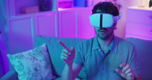 Man Uses AI in Virtual Reality Glasses