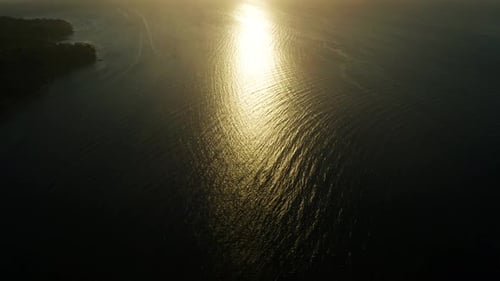 Sonnenuntergang über dem Meer