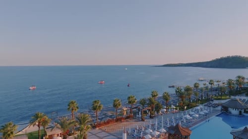 Flug über den Strand mit Panoramablick